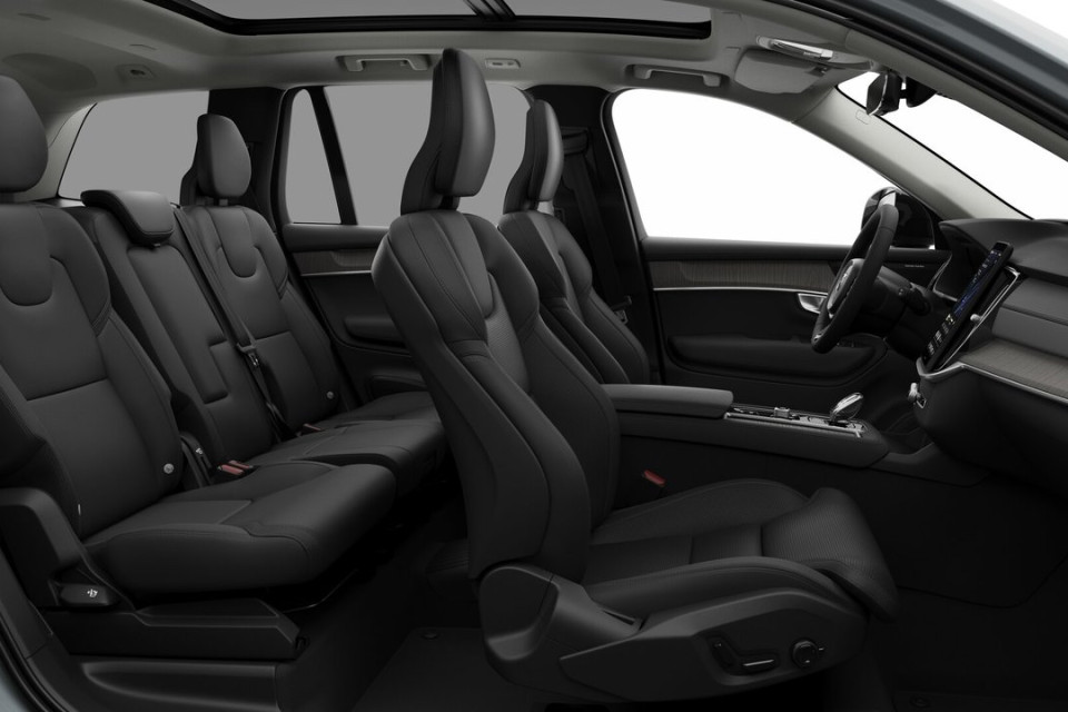 2026 Volvo XC90 PLUG-IN HYBRID - Image 13