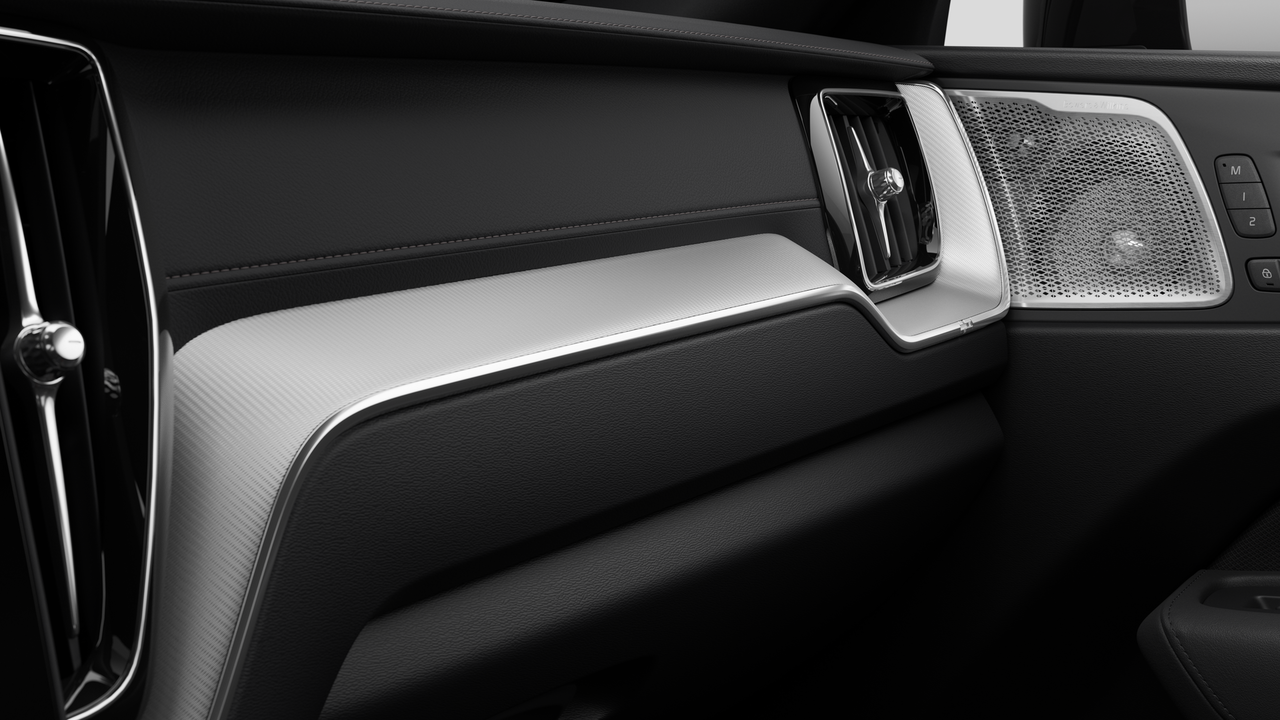 2026 Volvo XC60 PLUG-IN HYBRID - Image 9