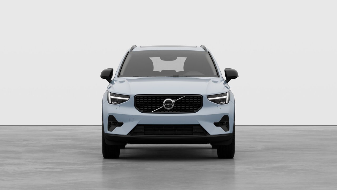 2026 Volvo XC40 - Image 5