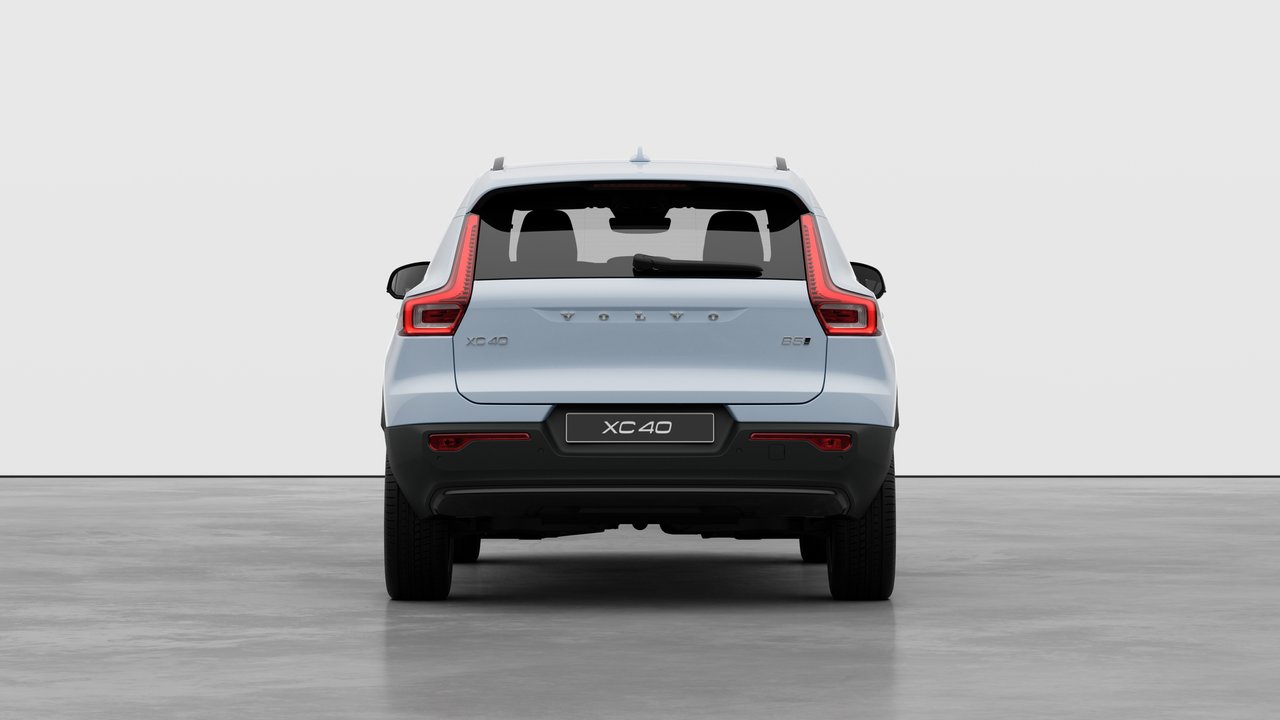 2026 Volvo XC40 - Image 6
